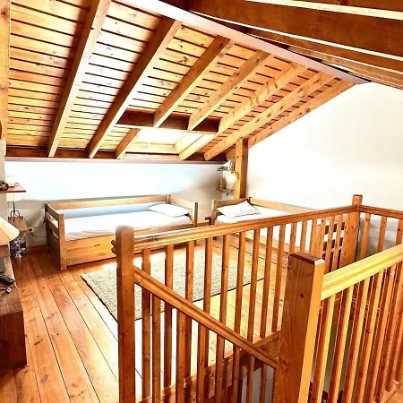 Estavar, Cerdanya, Casa Con Piscina Comunitaria * Estavar
