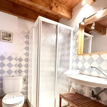 Estavar, Cerdanya, Casa Con Piscina Comunitaria *