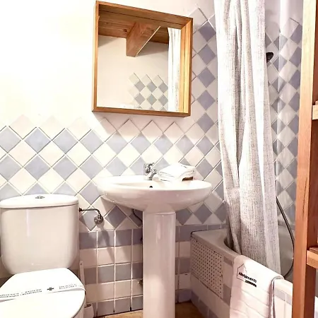 Estavar, Cerdanya, Casa Con Piscina Comunitaria * Estavar