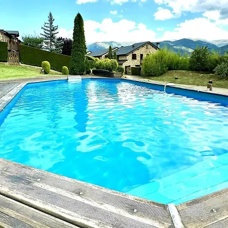 Estavar, Cerdanya, Casa Con Piscina Comunitaria בית נופש *